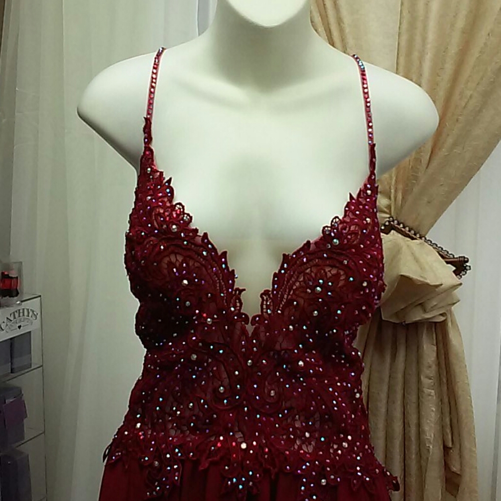 Prom dress - Picture 2 of 4